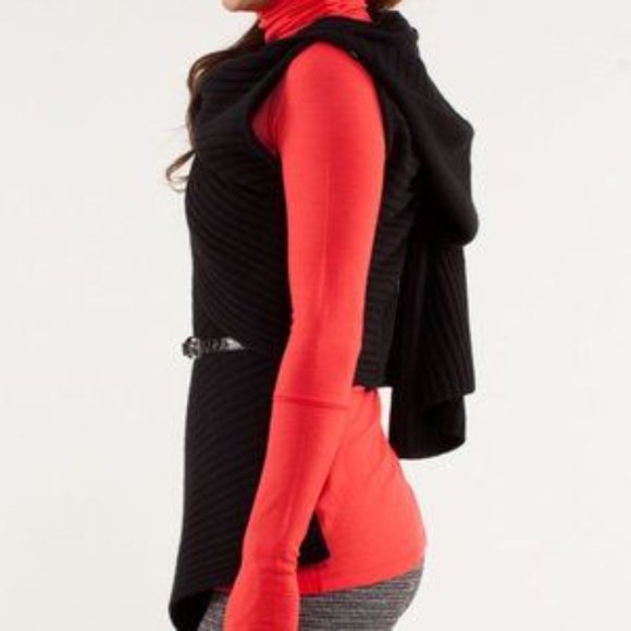 NEW!! LULULEMON *Rare*Apres Sickie Poncho/Scarf - Picture 2 of 11